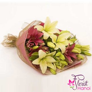 Order Yellow lily flower bouquet in Hanoi city
