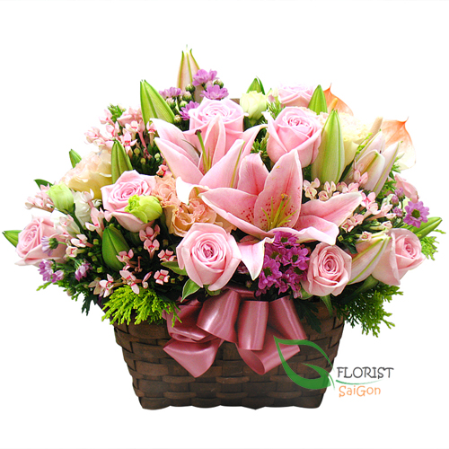 Pink flowers arrangement for your special one