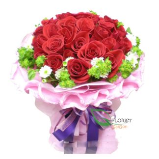 Red rose bouquet very cheap in Saigon