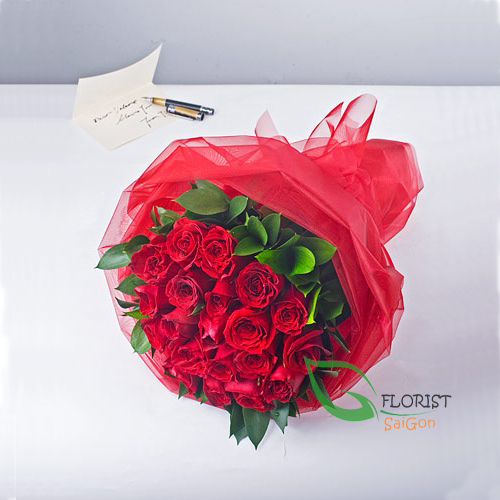 Red bouquet delivery Saigon