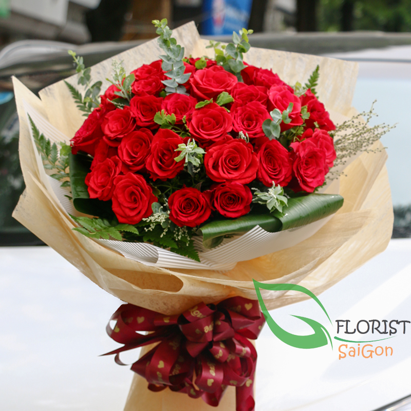 Classic red rose bouquet in Saigon