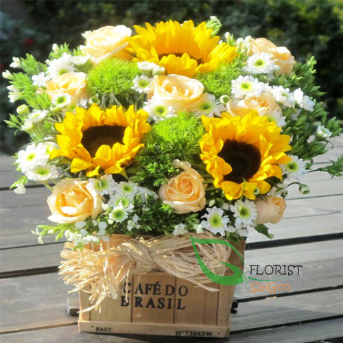 Order birthday flower basket in HCMC