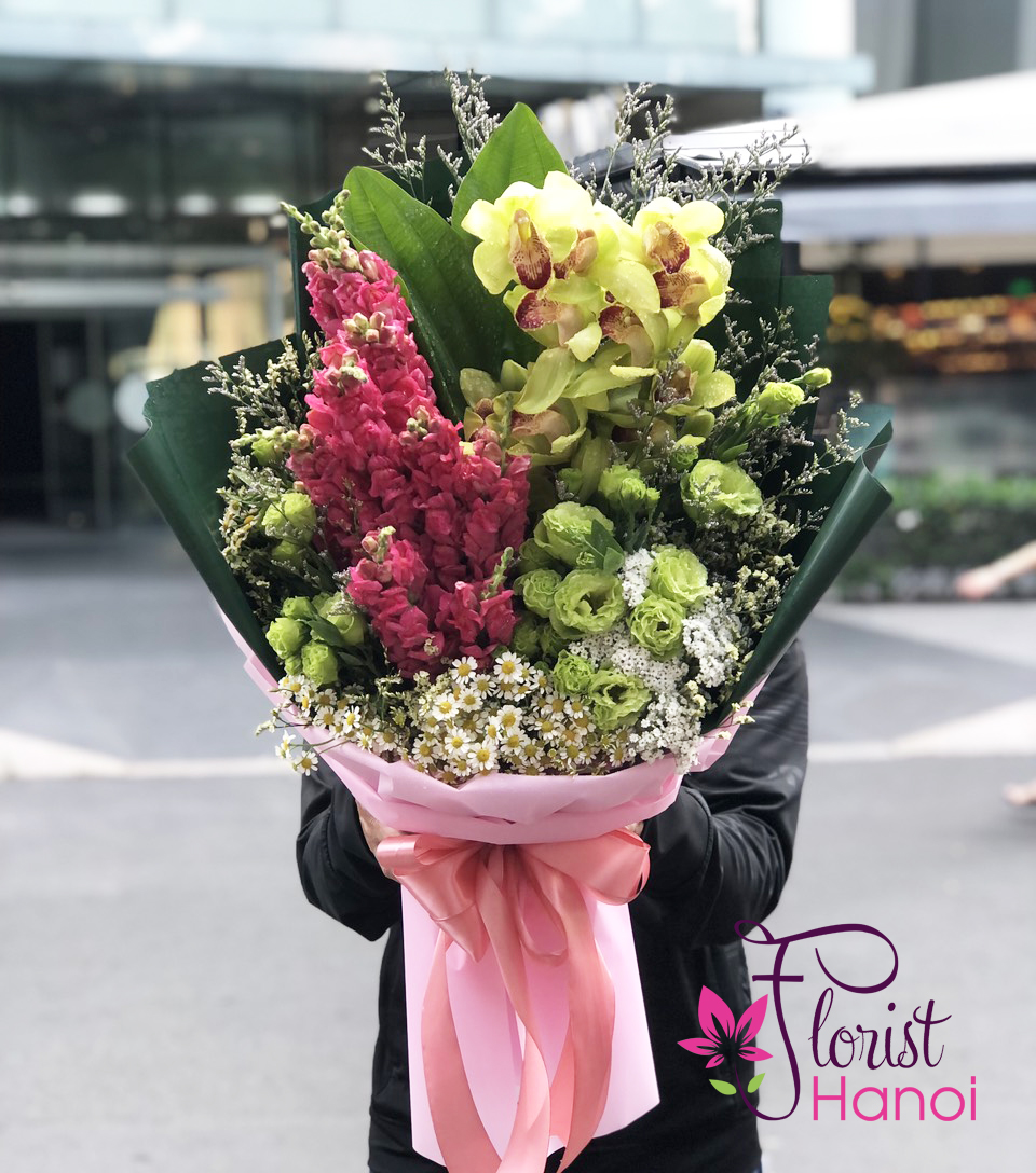 ΓÇïCymbidium bouquet for womens day