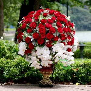 VIP flowers with red roses in Saigon