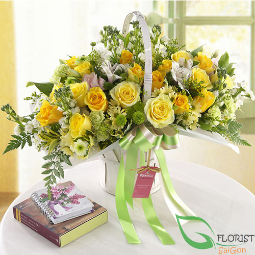 Yellow rose arrangement delivery same day in Saigon