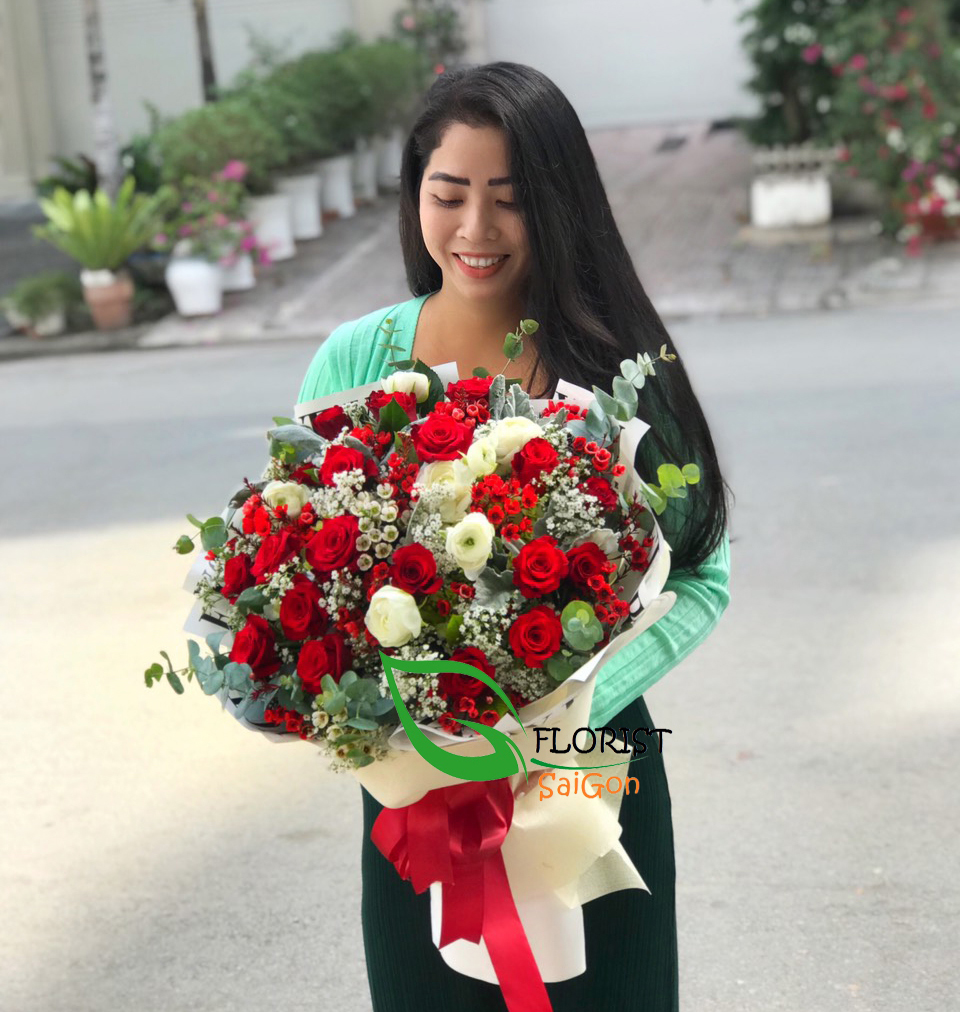 order your Valentine's Day flowers for delivery in Saigon