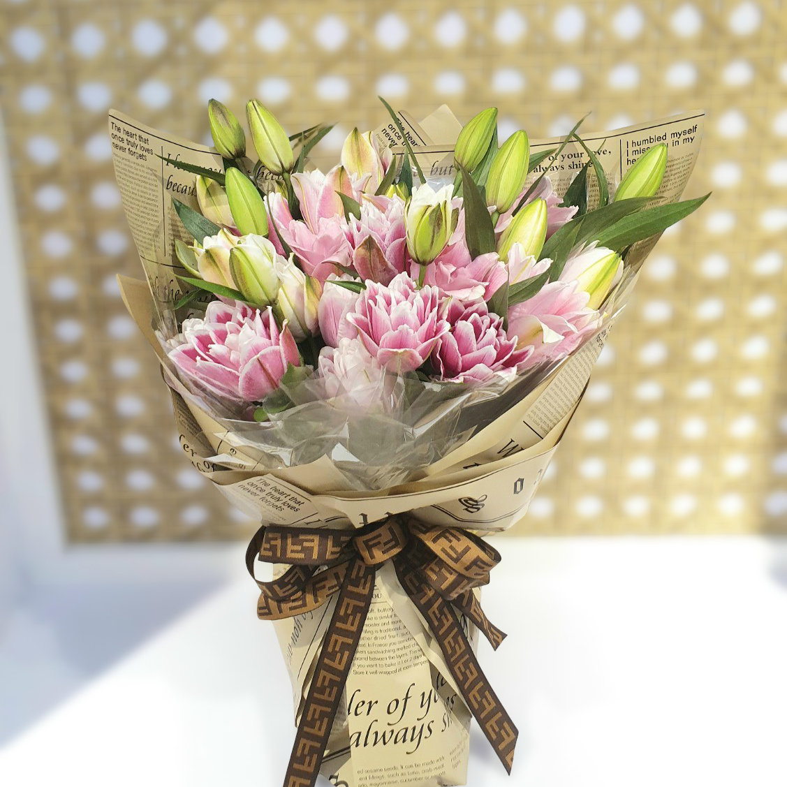 Pink lily bouquet delivery Saigon