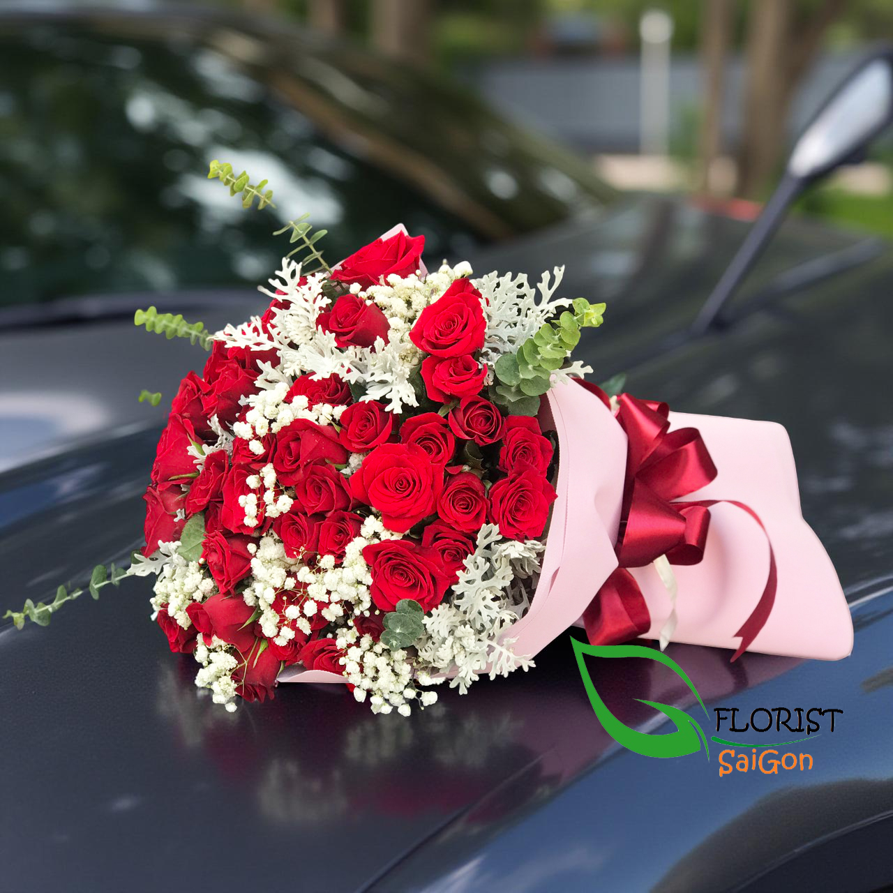 Red birthday flowers in Hochiminh city