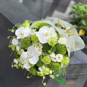 White and green flower bouquet Saigon